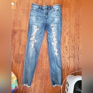 Distressed American eagle skinny jeans
